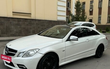 Mercedes-Benz E-Класс, 2010 год, 1 200 000 рублей, 7 фотография
