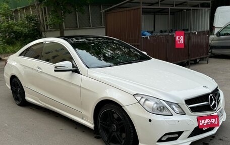 Mercedes-Benz E-Класс, 2010 год, 1 200 000 рублей, 2 фотография