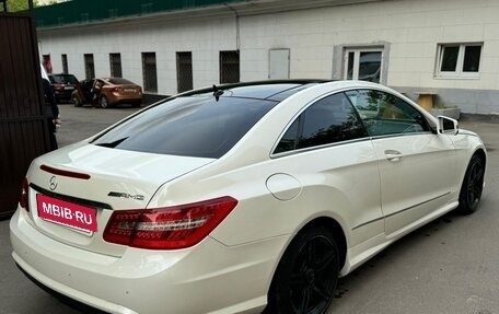 Mercedes-Benz E-Класс, 2010 год, 1 200 000 рублей, 4 фотография