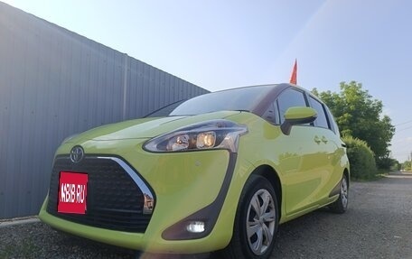 Toyota Sienta II, 2020 год, 1 700 000 рублей, 2 фотография