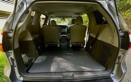 Toyota Sienna III, 2018 год, 4 000 000 рублей, 8 фотография