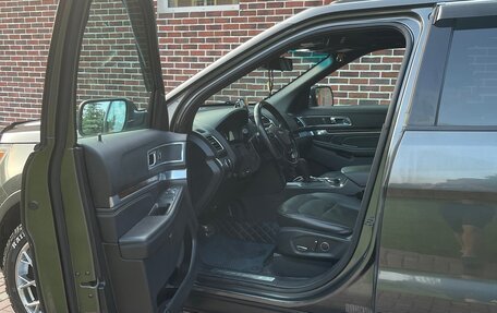 Ford Explorer VI, 2018 год, 2 870 000 рублей, 8 фотография