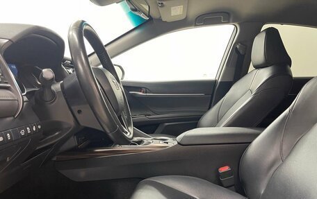 Toyota Camry, 2020 год, 3 299 000 рублей, 10 фотография