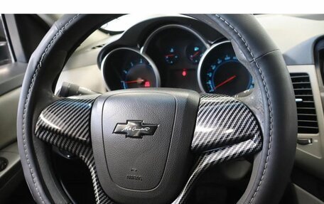 Chevrolet Cruze II, 2010 год, 594 000 рублей, 8 фотография