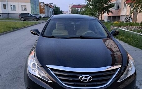 Hyundai Sonata VI, 2014 год, 1 350 000 рублей, 1 фотография