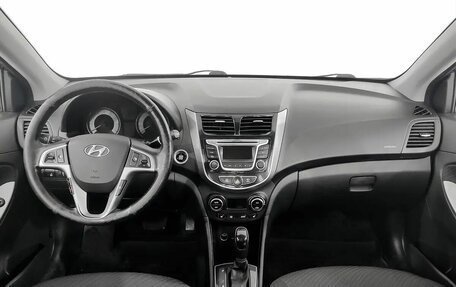 Hyundai Solaris II рестайлинг, 2014 год, 880 000 рублей, 5 фотография