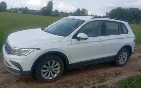 Volkswagen Tiguan II, 2021 год, 1 850 000 рублей, 7 фотография