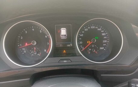 Volkswagen Tiguan II, 2021 год, 1 850 000 рублей, 2 фотография