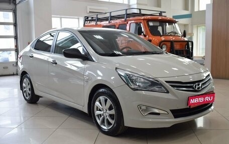 Hyundai Solaris II рестайлинг, 2015 год, 930 000 рублей, 3 фотография
