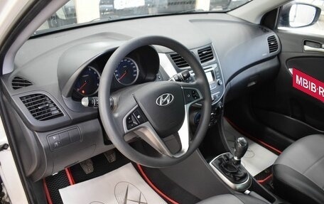 Hyundai Solaris II рестайлинг, 2015 год, 930 000 рублей, 10 фотография