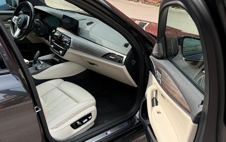 BMW 5 серия, 2019 год, 3 690 000 рублей, 8 фотография