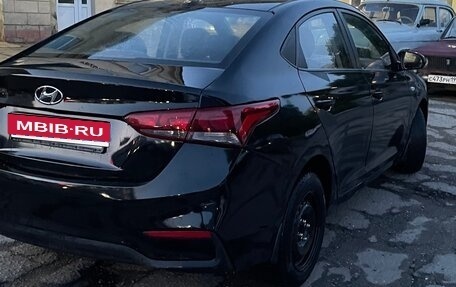 Hyundai Solaris II рестайлинг, 2018 год, 710 000 рублей, 3 фотография