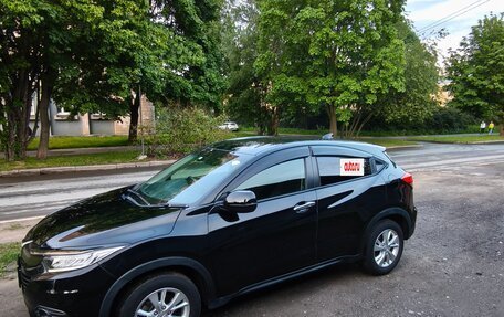 Honda Vezel, 2019 год, 2 170 000 рублей, 6 фотография