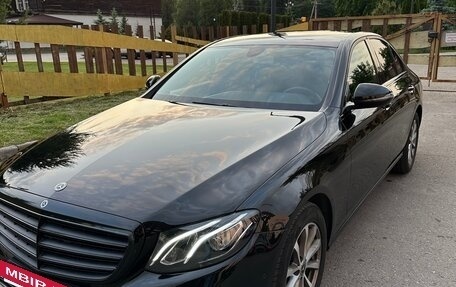 Mercedes-Benz E-Класс, 2020 год, 3 650 000 рублей, 12 фотография