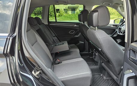 Volkswagen Tiguan II, 2017 год, 2 080 000 рублей, 16 фотография