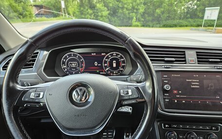 Volkswagen Tiguan II, 2017 год, 2 080 000 рублей, 13 фотография