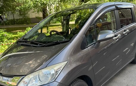Honda Freed I, 2015 год, 1 300 000 рублей, 4 фотография