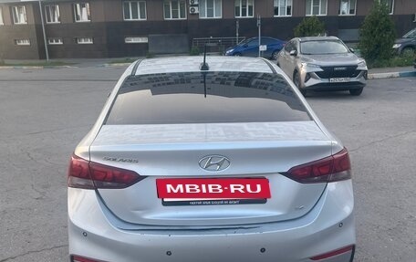 Hyundai Solaris II рестайлинг, 2017 год, 895 000 рублей, 4 фотография