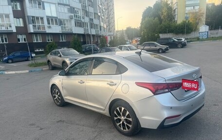 Hyundai Solaris II рестайлинг, 2017 год, 895 000 рублей, 3 фотография