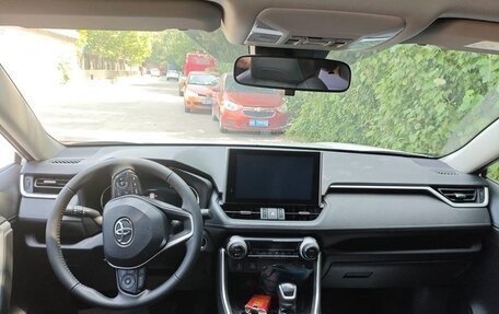 Toyota RAV4, 2022 год, 2 500 000 рублей, 7 фотография