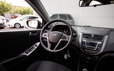 Hyundai Solaris II рестайлинг, 2016 год, 950 000 рублей, 13 фотография