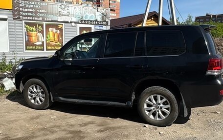 Toyota Land Cruiser 200, 2015 год, 4 200 000 рублей, 2 фотография