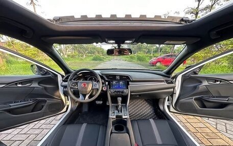 Honda Civic, 2022 год, 1 890 020 рублей, 15 фотография