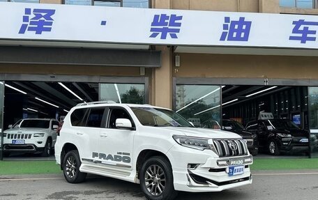 Toyota Land Cruiser Prado 150 рестайлинг 2, 2022 год, 6 690 000 рублей, 2 фотография