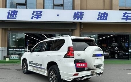 Toyota Land Cruiser Prado 150 рестайлинг 2, 2022 год, 6 690 000 рублей, 5 фотография