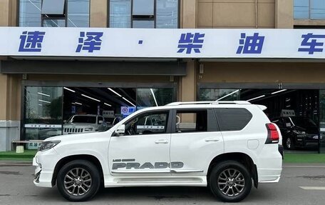 Toyota Land Cruiser Prado 150 рестайлинг 2, 2022 год, 6 690 000 рублей, 12 фотография