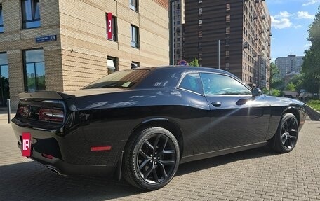 Dodge Challenger III рестайлинг 2, 2019 год, 4 000 000 рублей, 5 фотография