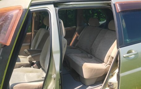 Nissan Liberty, 2002 год, 550 000 рублей, 8 фотография