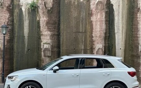 Audi Q3, 2021 год, 2 330 000 рублей, 24 фотография