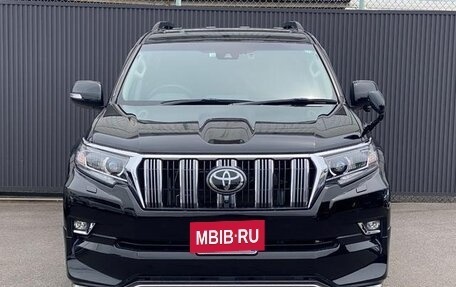 Toyota Land Cruiser Prado 150 рестайлинг 2, 2022 год, 2 541 000 рублей, 2 фотография