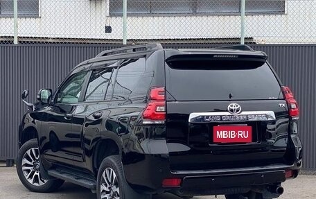 Toyota Land Cruiser Prado 150 рестайлинг 2, 2022 год, 2 541 000 рублей, 6 фотография