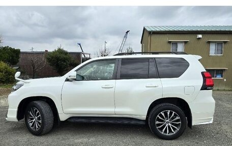 Toyota Land Cruiser Prado 150 рестайлинг 2, 2022 год, 2 523 000 рублей, 8 фотография