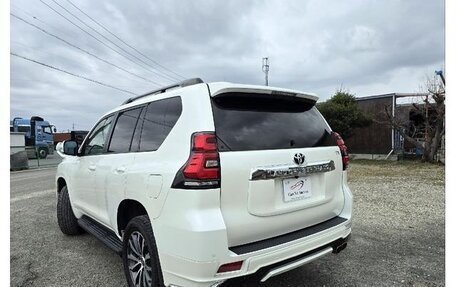 Toyota Land Cruiser Prado 150 рестайлинг 2, 2022 год, 2 523 000 рублей, 7 фотография