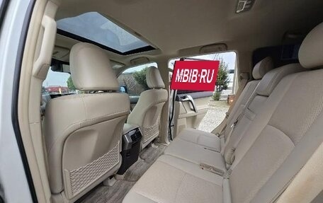 Toyota Land Cruiser Prado 150 рестайлинг 2, 2022 год, 2 523 000 рублей, 14 фотография