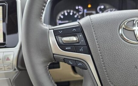 Toyota Land Cruiser Prado 150 рестайлинг 2, 2022 год, 2 523 000 рублей, 20 фотография