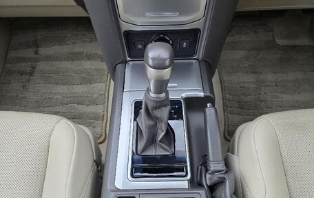 Toyota Land Cruiser Prado 150 рестайлинг 2, 2022 год, 2 523 000 рублей, 24 фотография