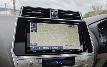 Toyota Land Cruiser Prado 150 рестайлинг 2, 2022 год, 2 523 000 рублей, 22 фотография