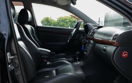 Toyota Avensis III рестайлинг, 2005 год, 799 000 рублей, 19 фотография
