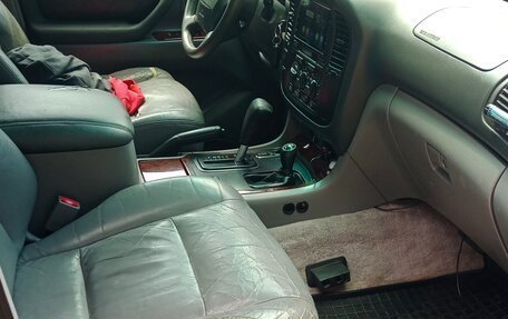 Toyota Land Cruiser 100 рестайлинг 2, 2002 год, 1 500 000 рублей, 6 фотография