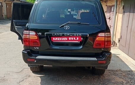 Toyota Land Cruiser 100 рестайлинг 2, 2002 год, 1 500 000 рублей, 2 фотография