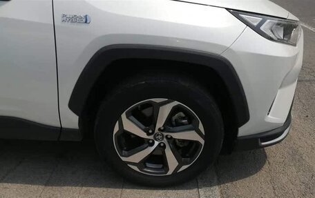 Toyota RAV4, 2021 год, 2 055 000 рублей, 7 фотография