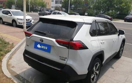 Toyota RAV4, 2021 год, 2 055 000 рублей, 4 фотография