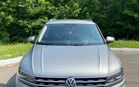 Volkswagen Tiguan II, 2018 год, 2 239 000 рублей, 1 фотография