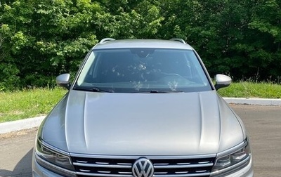 Volkswagen Tiguan II, 2018 год, 2 239 000 рублей, 1 фотография