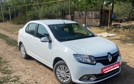 Renault Logan II, 2014 год, 830 000 рублей, 2 фотография