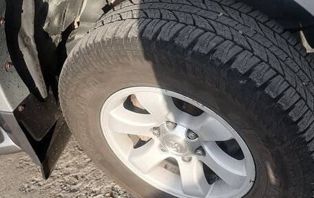 Toyota Land Cruiser Prado 120 рестайлинг, 2006 год, 2 300 000 рублей, 5 фотография